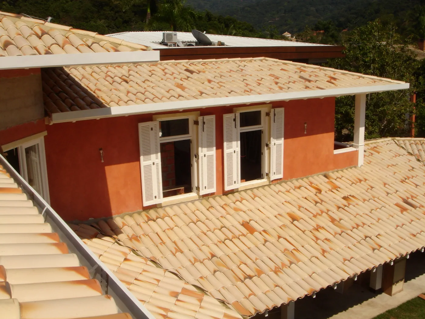 Elite Telhados — Exemplo real de obra com acabamento alinhado e uniforme.