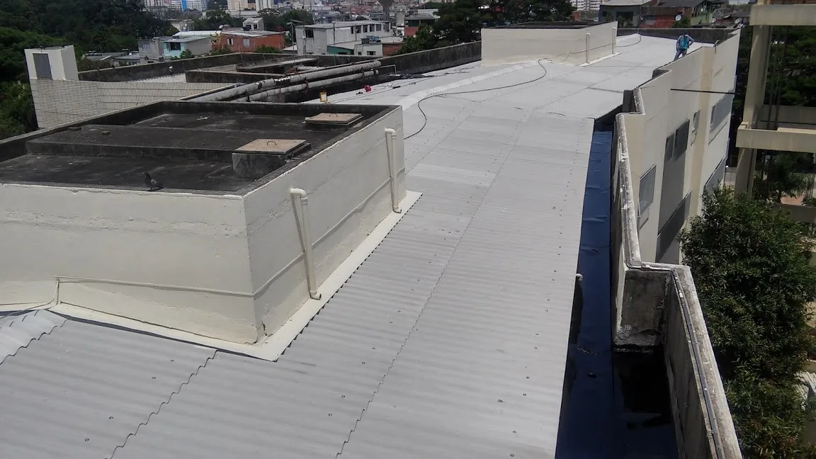 Elite Telhados — Foto técnica para observar instalação, encaixe e caimento.